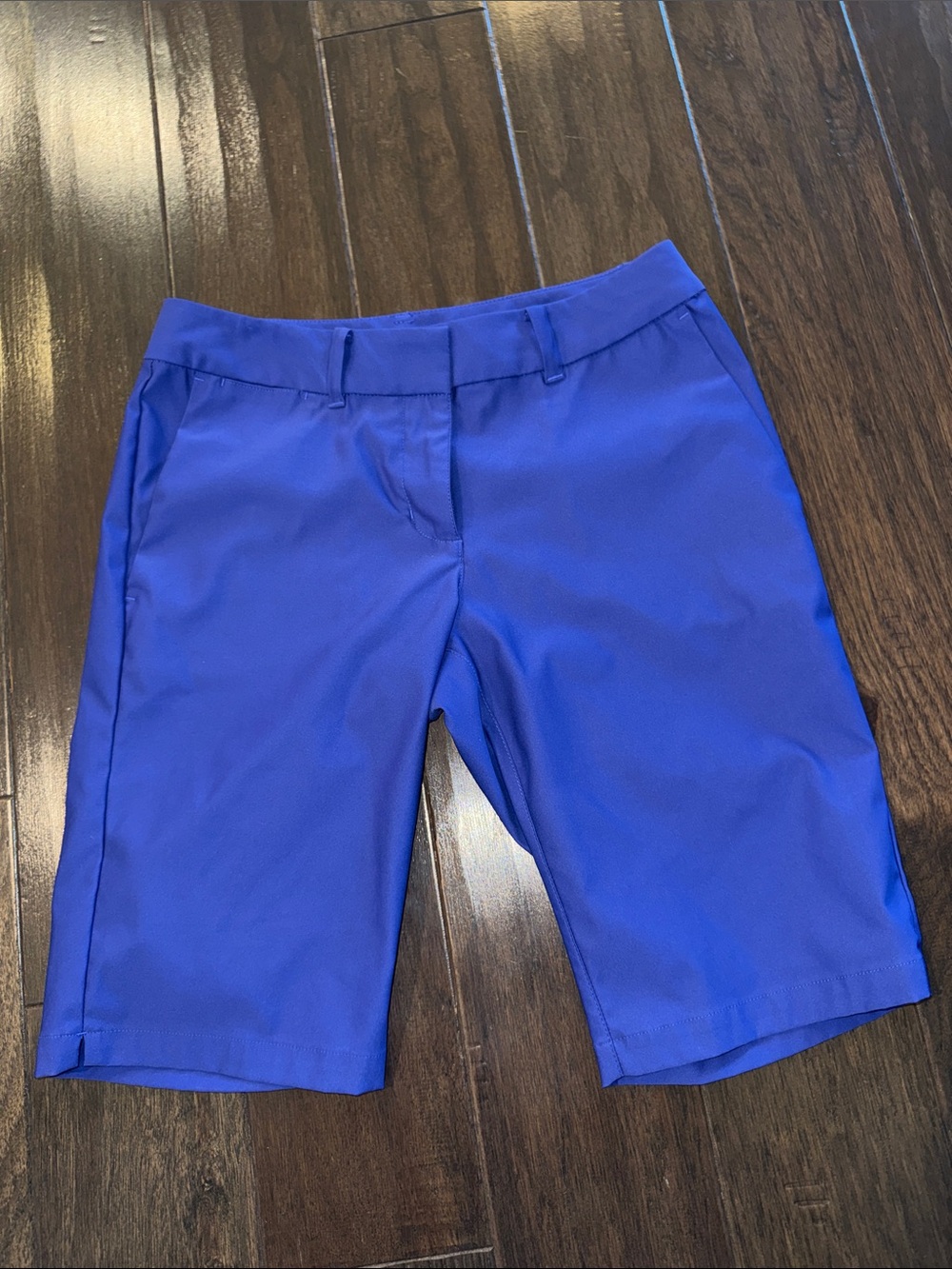 Nike DriFit Golf Women’s Royal Blue Tailored Shorts size 2